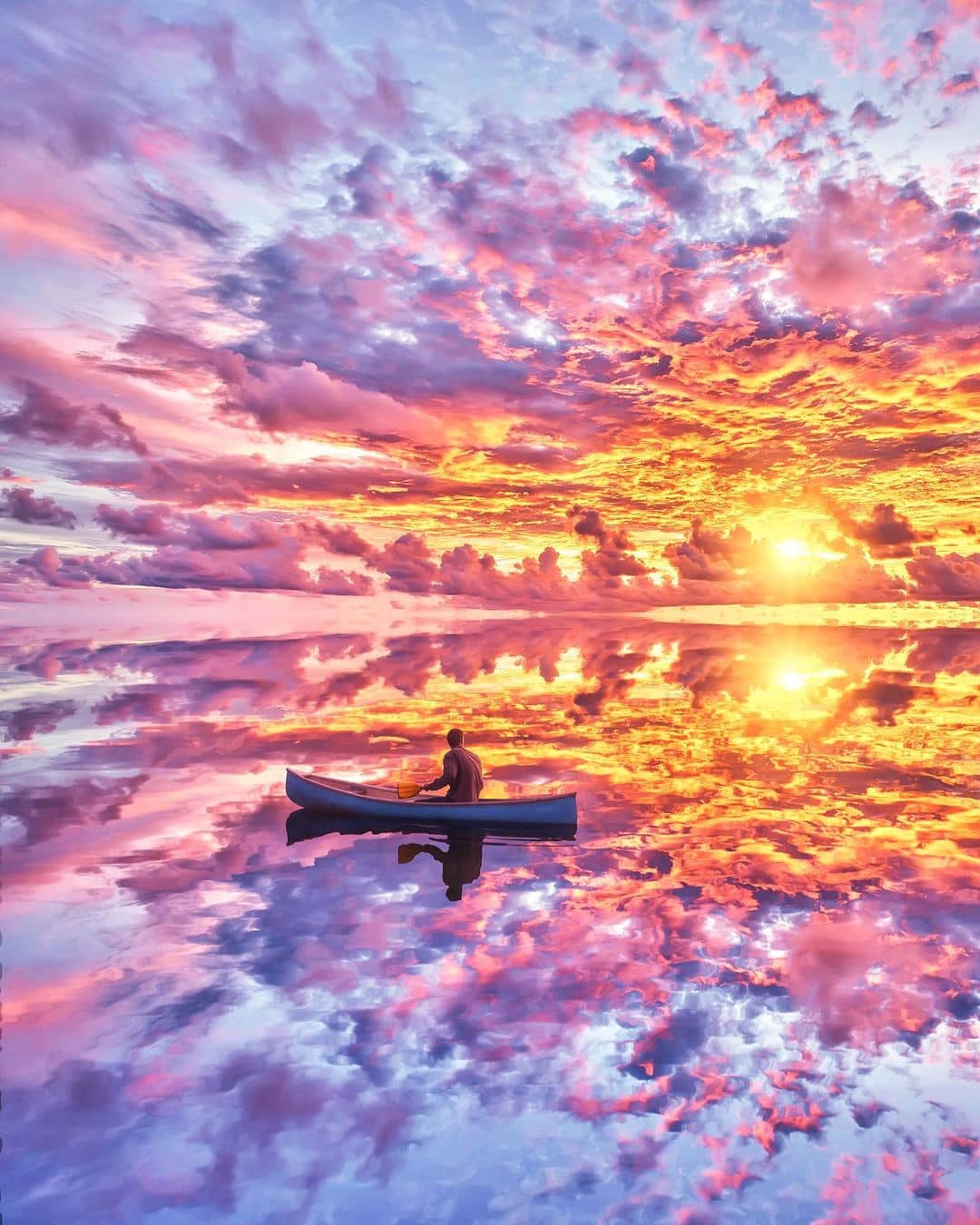 Reflection of the sky in the river, Bolivien, Uyuni
